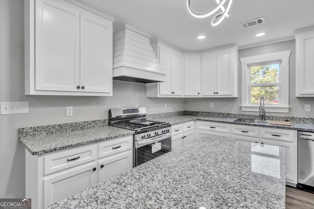 725 Arrowhead Road, Dublin, GA 31021