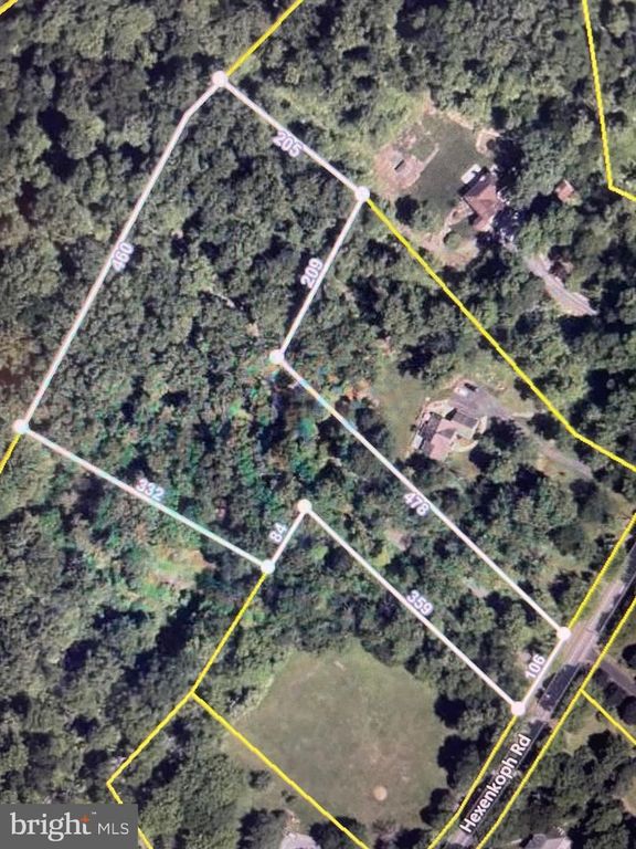 590 HEXENKOPF RD, Hellertown, PA 18055