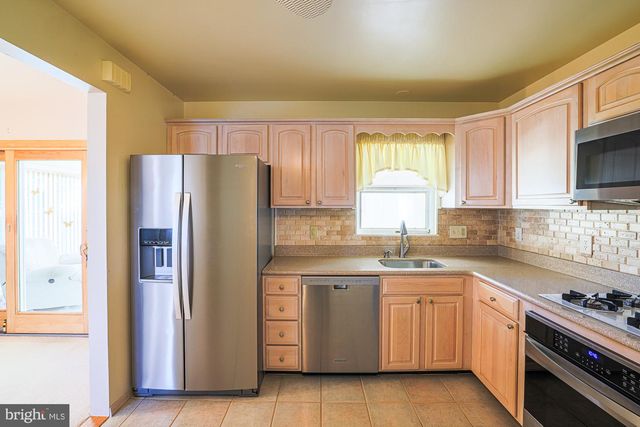 1522 BRIAN RD, Baltimore, MD 21237