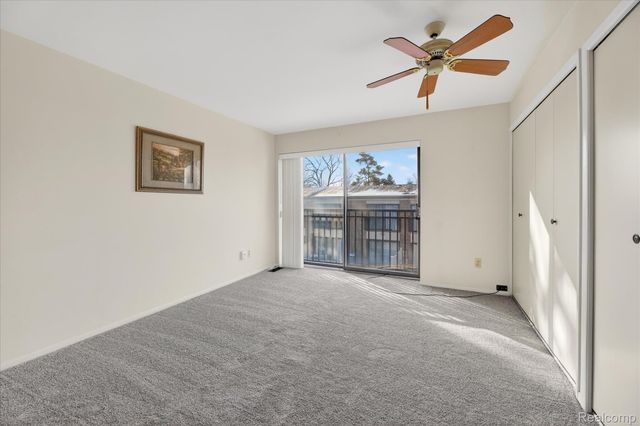 18268 University Park Drive, Livonia, MI 48152