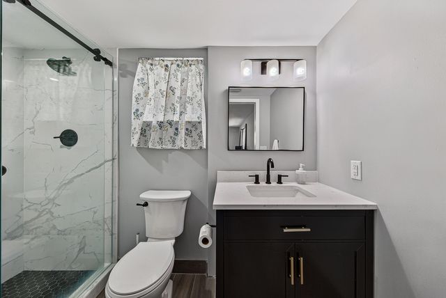 121 NE 55th Street, Oakland Park, FL 33334