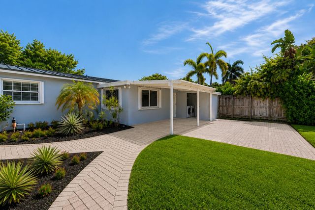 121 NE 55th Street, Oakland Park, FL 33334