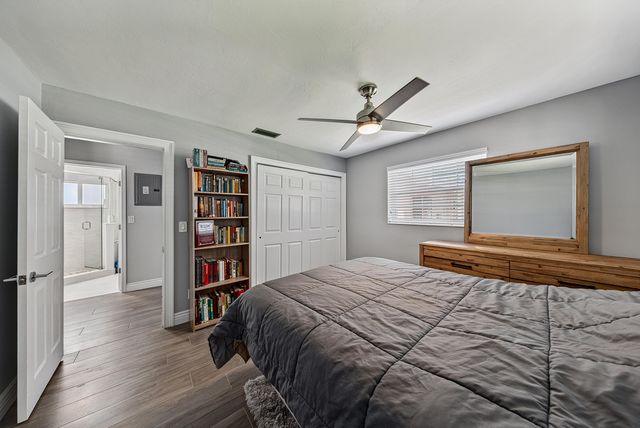 121 NE 55th Street, Oakland Park, FL 33334