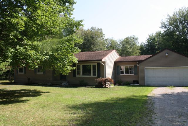1807 W River Road, Laketon Twp, MI 49445