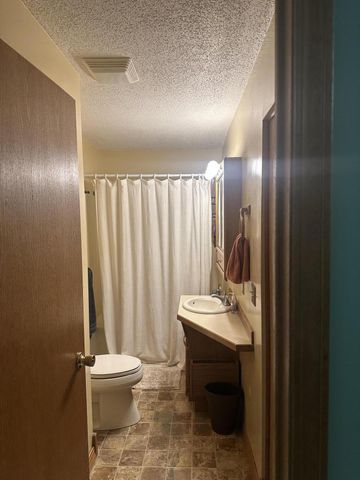 1807 W River Road, Laketon Twp, MI 49445