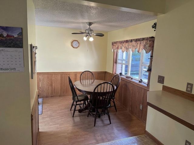 1807 W River Road, Laketon Twp, MI 49445