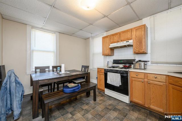 427-429 N 12th Street, Newark, NJ 07107