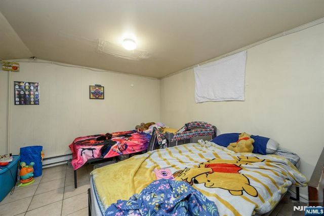 427-429 N 12th Street, Newark, NJ 07107