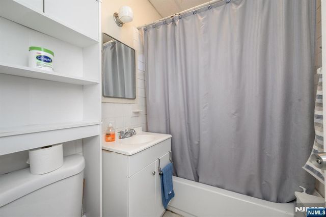 427-429 N 12th Street, Newark, NJ 07107