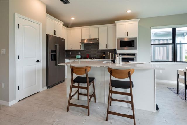 4412 Silverwood Lane S, Oakland Park, FL 33309