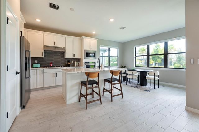 4412 Silverwood Lane S, Oakland Park, FL 33309