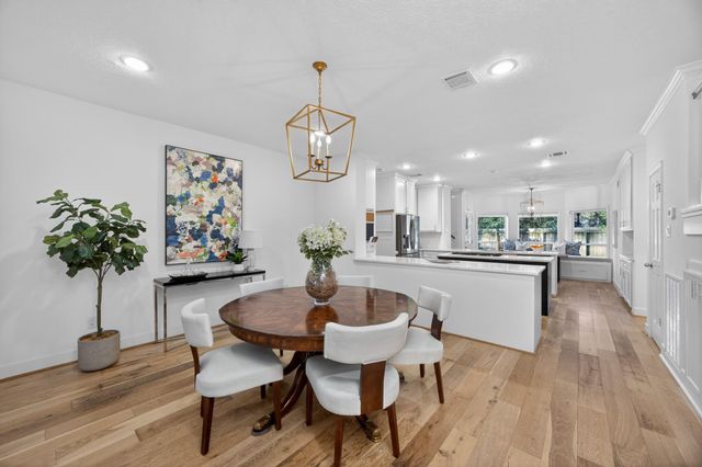 32 Mellow Leaf Court, The Woodlands, TX 77381