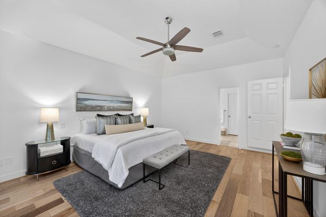 32 Mellow Leaf Court, The Woodlands, TX 77381