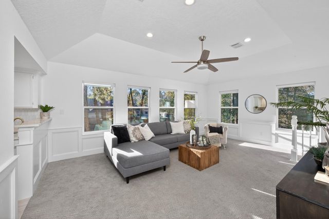 32 Mellow Leaf Court, The Woodlands, TX 77381