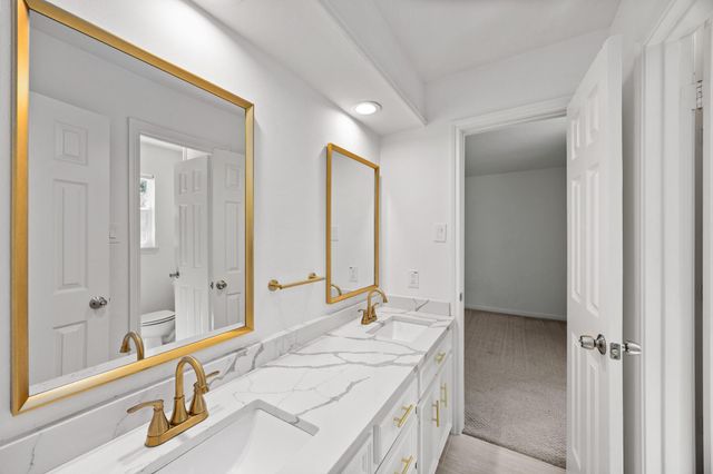 32 Mellow Leaf Court, The Woodlands, TX 77381