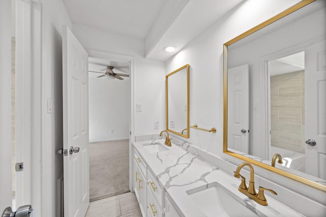 32 Mellow Leaf Court, The Woodlands, TX 77381