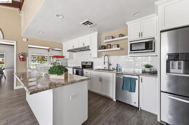 1057 Peralta Rd, Concord, CA 94520