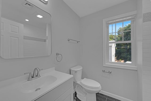 14 Hillside Road, Northborough, MA 01532