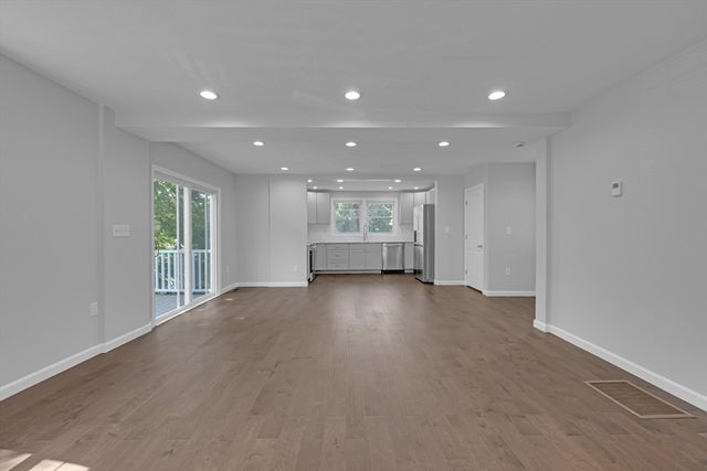 14 Hillside Road, Northborough, MA 01532