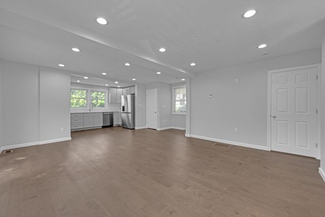 14 Hillside Road, Northborough, MA 01532