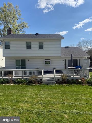 203 KEYES CT, Sterling, VA 20164