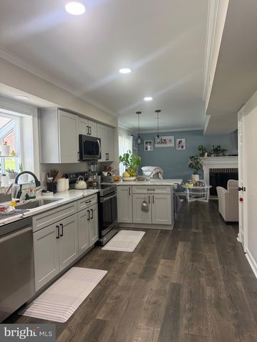 203 KEYES CT, Sterling, VA 20164