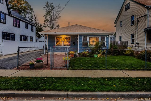 79 Union Place, Hempstead, NY 11550