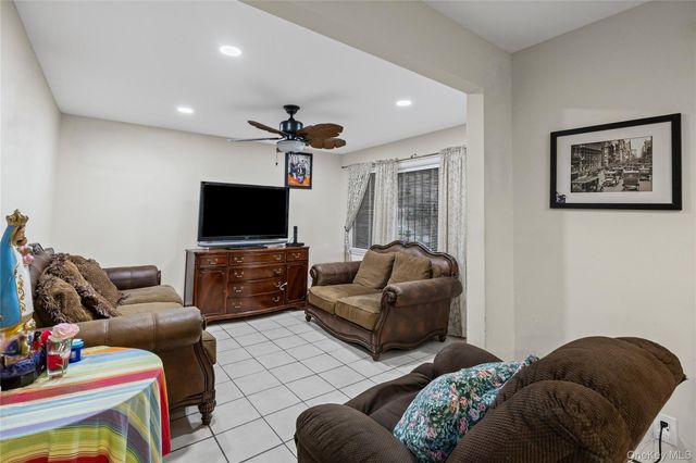 79 Union Place, Hempstead, NY 11550