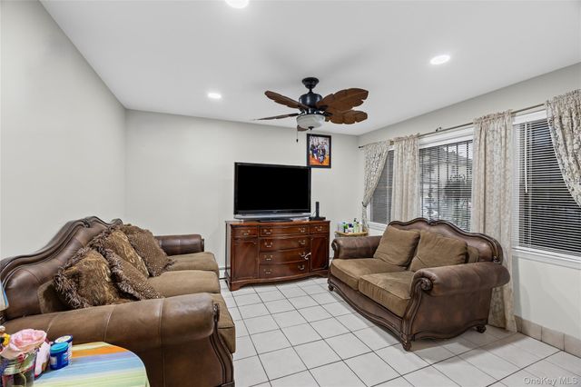 79 Union Place, Hempstead, NY 11550