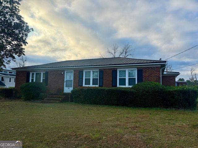 403 Calhoun Street, Swainsboro, GA 30401