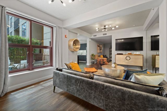 1150 J Street 218, San Diego, CA 92101