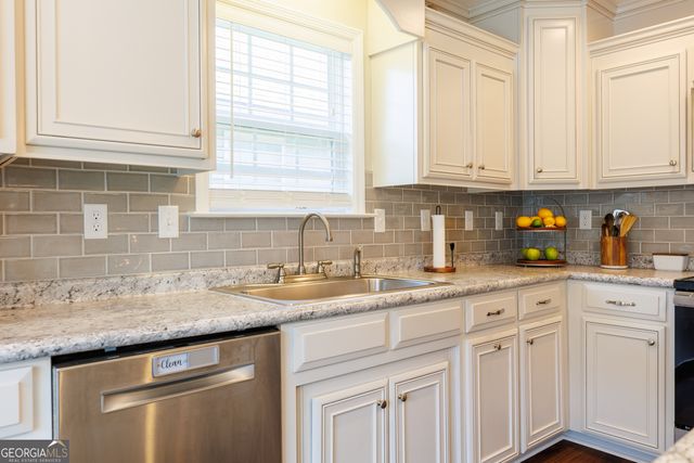 4175 Silver Glen, Hahira, GA 31632