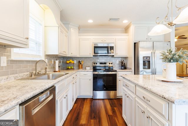 4175 Silver Glen, Hahira, GA 31632