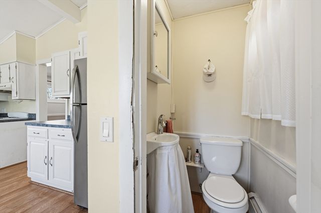 16 Manor Ave, Burlington, MA 01803