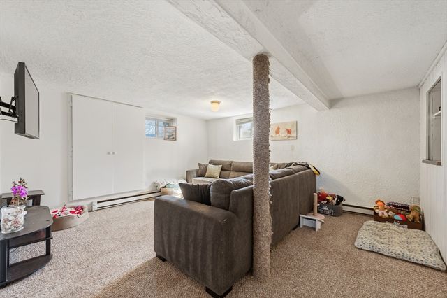 16 Manor Ave, Burlington, MA 01803