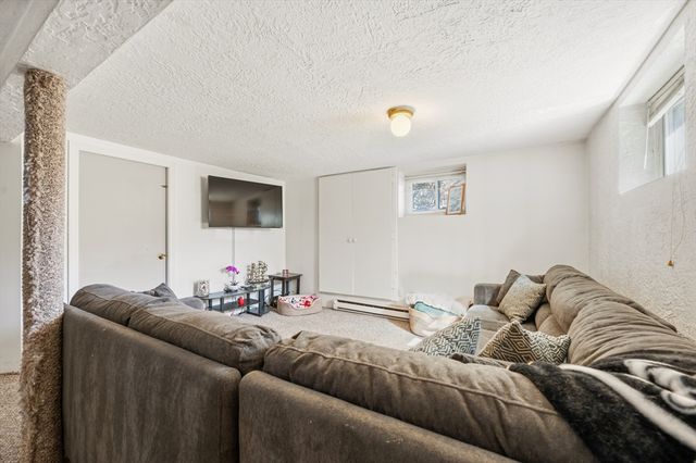 16 Manor Ave, Burlington, MA 01803