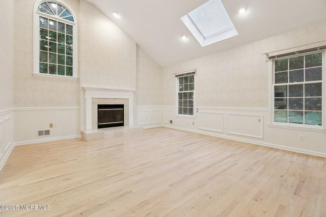 8 Aspen Court, Holmdel, NJ 07733