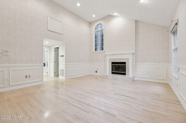 8 Aspen Court, Holmdel, NJ 07733