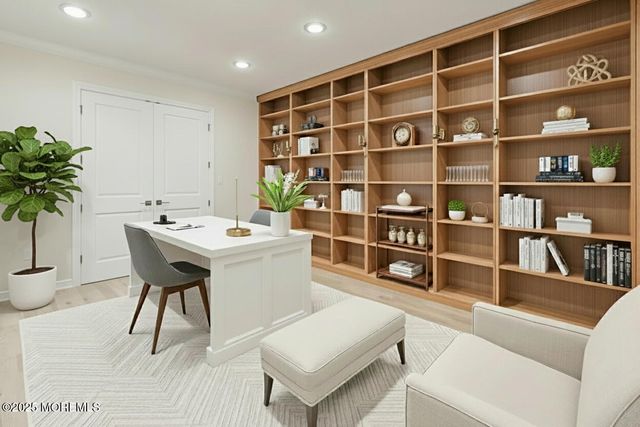 8 Aspen Court, Holmdel, NJ 07733