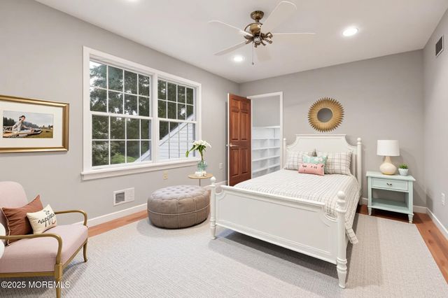 8 Aspen Court, Holmdel, NJ 07733