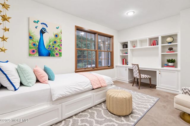 8 Aspen Court, Holmdel, NJ 07733