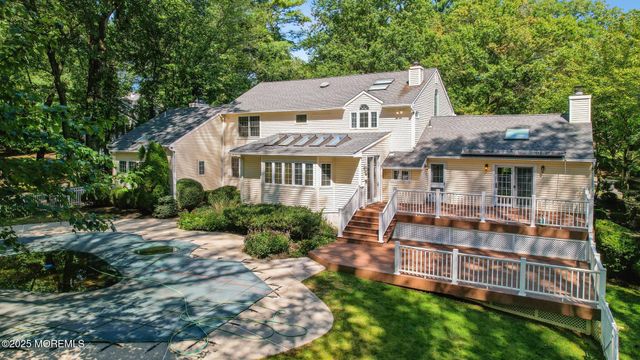 8 Aspen Court, Holmdel, NJ 07733