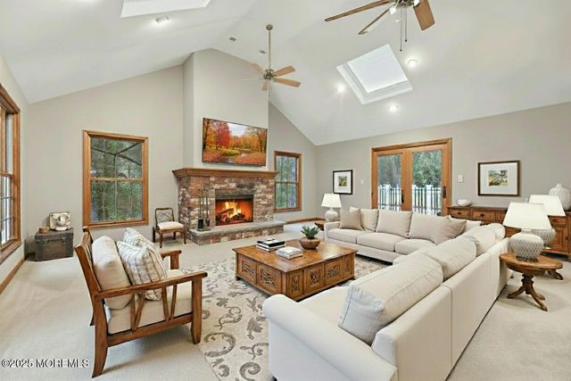 8 Aspen Court, Holmdel, NJ 07733