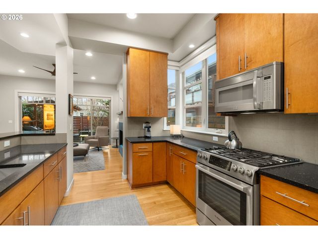 4939 Ne 26TH Ave, Portland, OR 97211