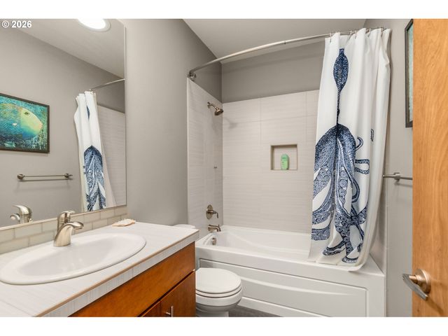 4939 Ne 26TH Ave, Portland, OR 97211