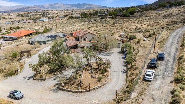 9075 Mesa Vista Street, Apple Valley, CA 92308