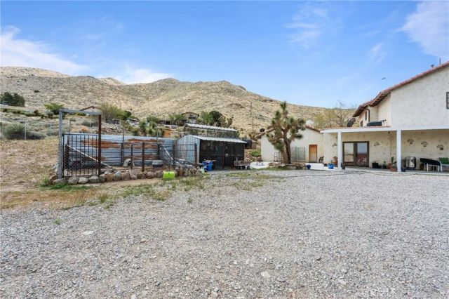 9075 Mesa Vista Street, Apple Valley, CA 92308