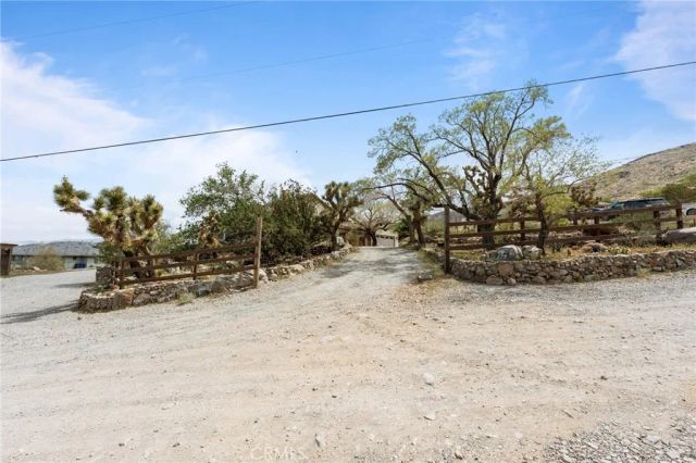 9075 Mesa Vista Street, Apple Valley, CA 92308