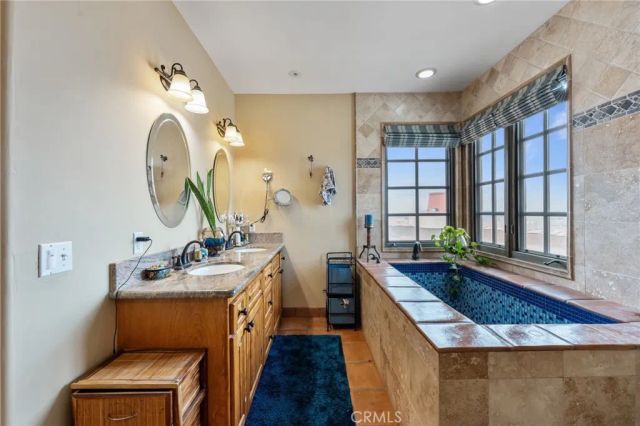 9075 Mesa Vista Street, Apple Valley, CA 92308