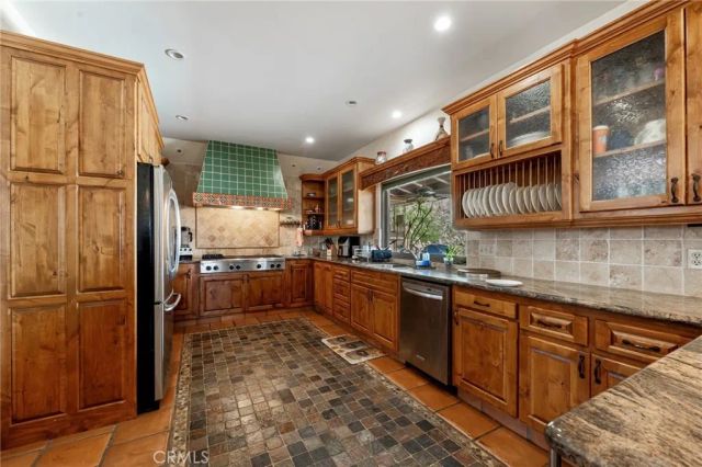 9075 Mesa Vista Street, Apple Valley, CA 92308